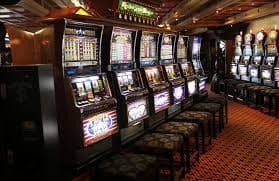 Sesi Live Casino berkualitas tinggi dengan dealer profesional di wings138